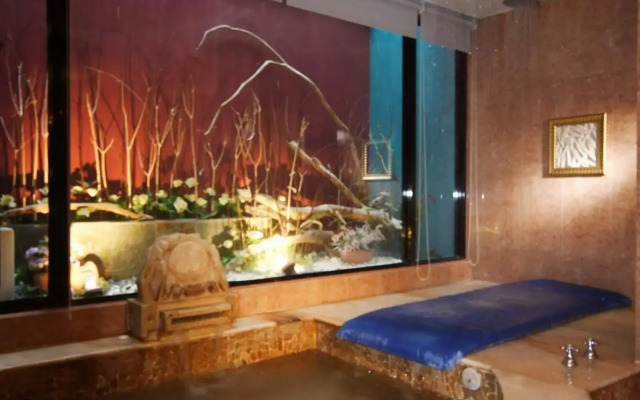 Seasons Boutique Motel