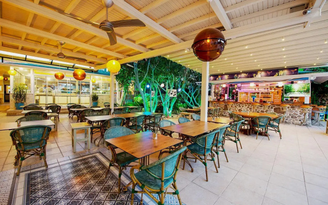 Tonoz Beach Hotel