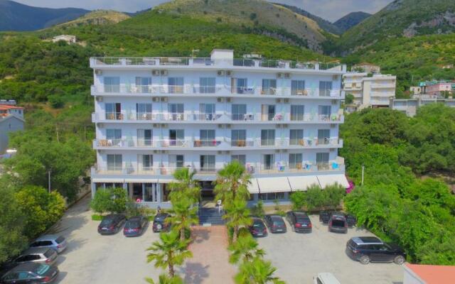 Blue Days Hotel