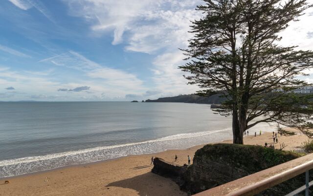 On The Beach - Direct Beach Access Sea Views