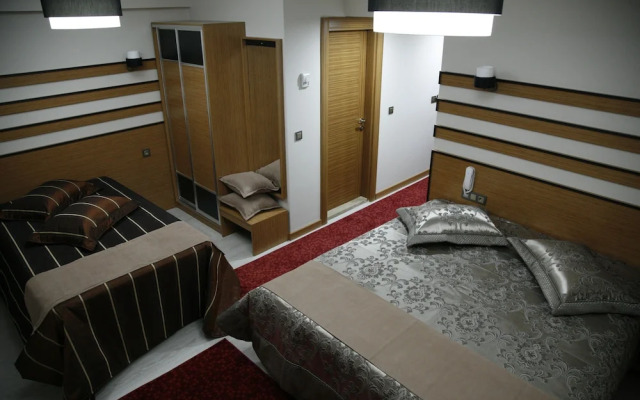 Quars Garden Hotel