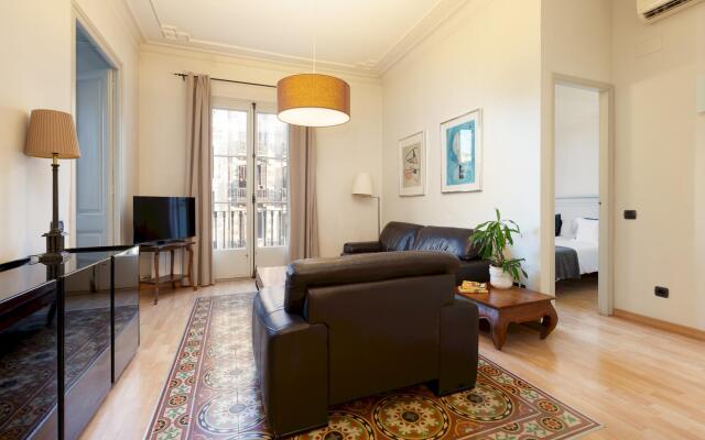 GAUDIR 5 · Bright & centric apart. next to Passeig de Gracia