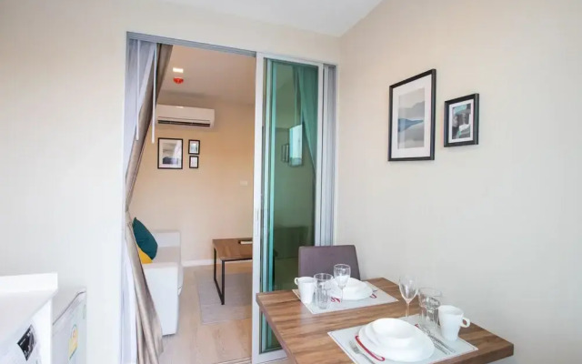 Near BK University Quiet Condo in Rama4 bkb137