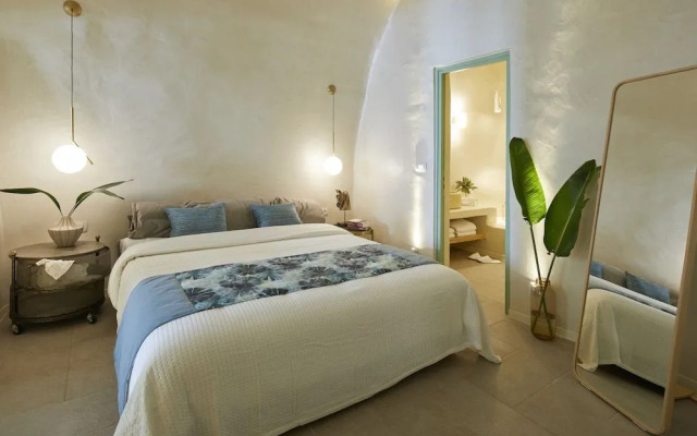Gitsa Cliff Luxury Villa