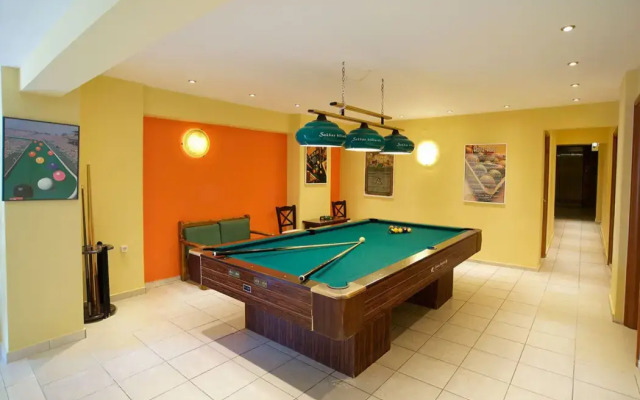 Lorenzo House Apartments