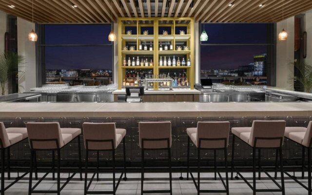 AC Hotel by Marriott Columbus Downtown
