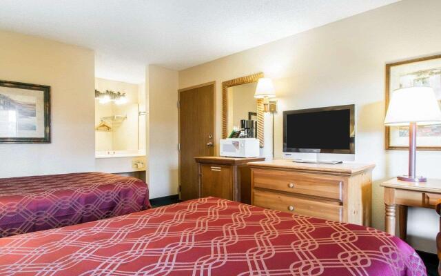 Econo Lodge Springfield I-44