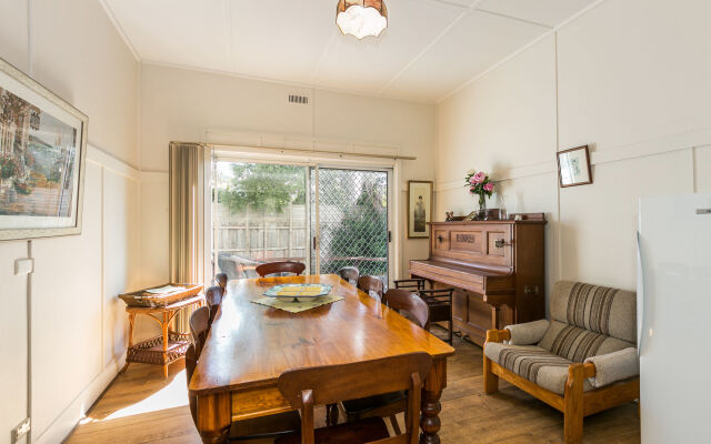 Beachfront Cottages Torquay