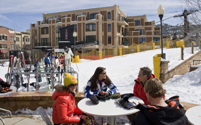 The Caledonian by All Seasons Resort Lodging