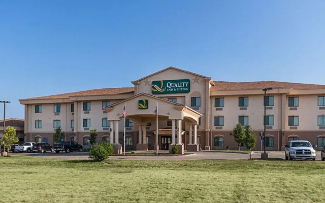 Quality Inn & Suites