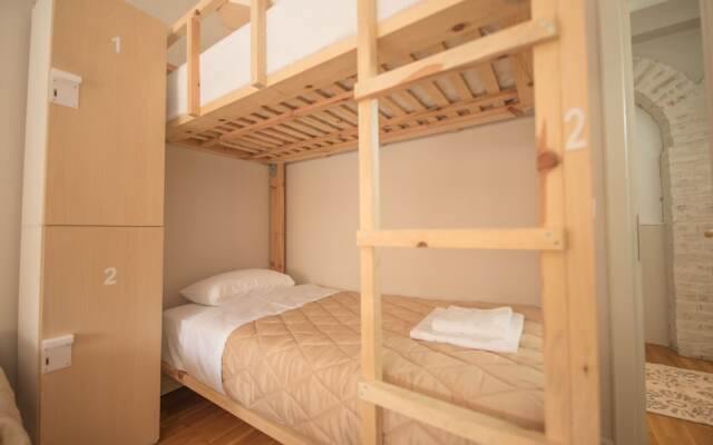 Mosaic Home - Hostel