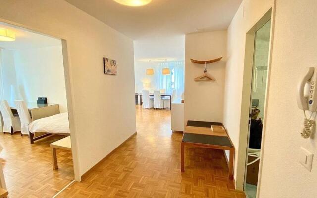 Close to the lake and very spacious 3 bedroom