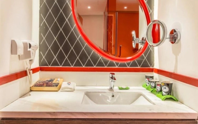 Chimelong Panda Hotel