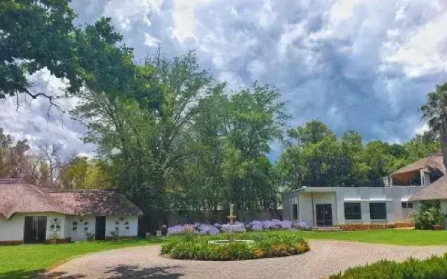 Clivia Lodge