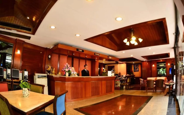 Silom Village Inn