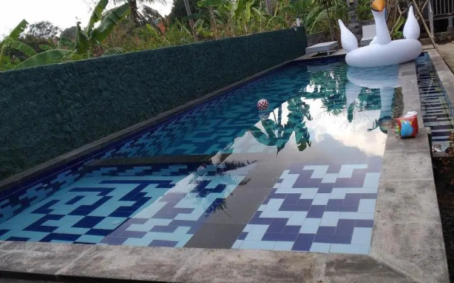 HoneyBee Huts – Pool – Lembongan Island