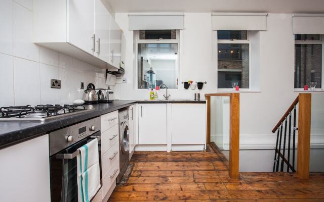 Bright &Spacious Family Home near London Bridge