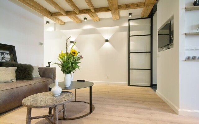Modern & Luxurious 2 Bedroom Apartment