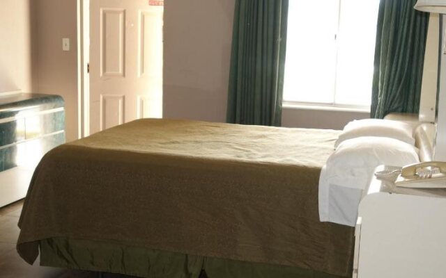 Palm City Motel