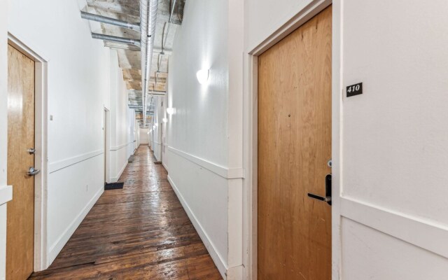 Luxury Historic Loft with Gym