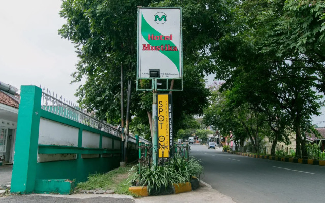 OYO 1707 Hotel Mustika Widyasari