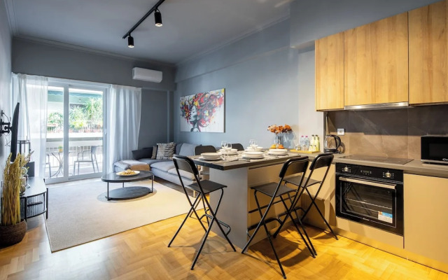 Zephyr 3-Bedroom Apartment in Athens