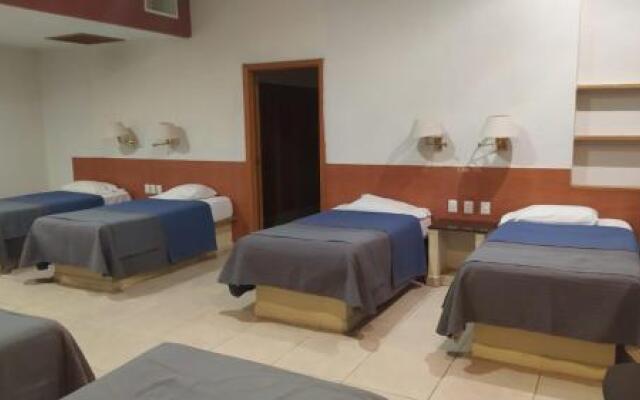 Cypres Hotel & Suites