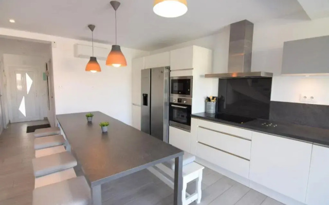 392- casa al canal con amarre y jacuzzi