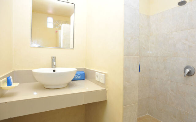 巴厘岛艾里潘泰萨努库苏马萨里6号酒店(Airy Pantai Sanur Kusuma Sari 6 Bali)