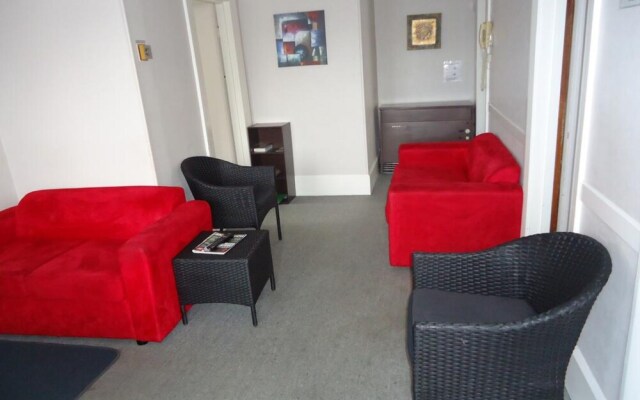 Beach lodge motel