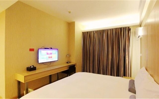 Starway Hotel Qingdao Taidong Pedestrian Street