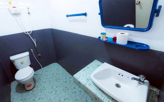 Asia Blue - Beach Hostel Hacienda - Budget Double Room