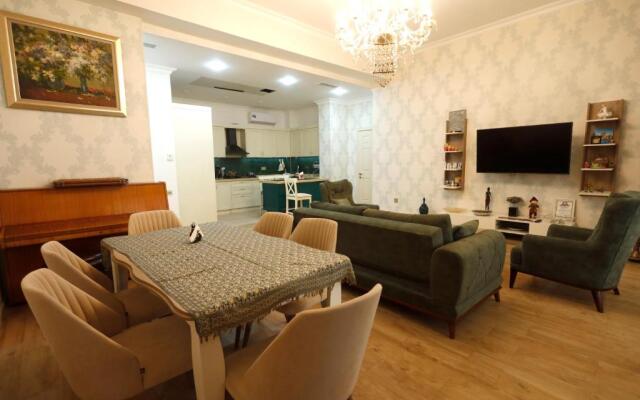 Delmar Luxury Residence