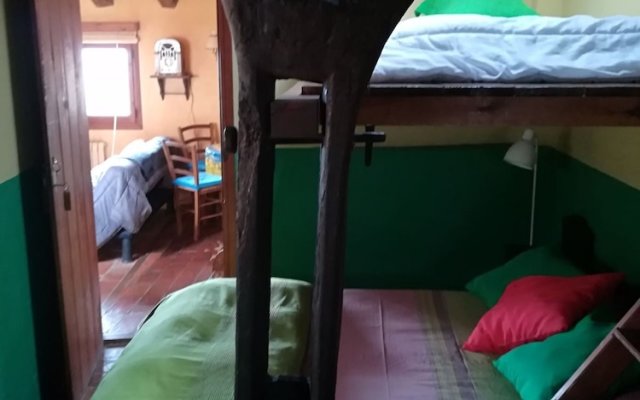 House With 5 Bedrooms in Santa Cruz de Moncayo, With Terrace