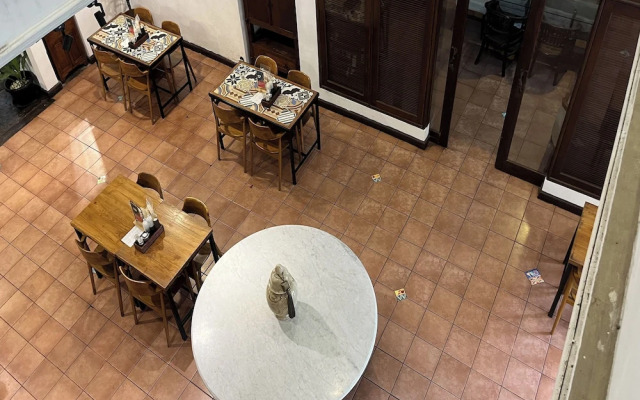 R Residence Jakarta