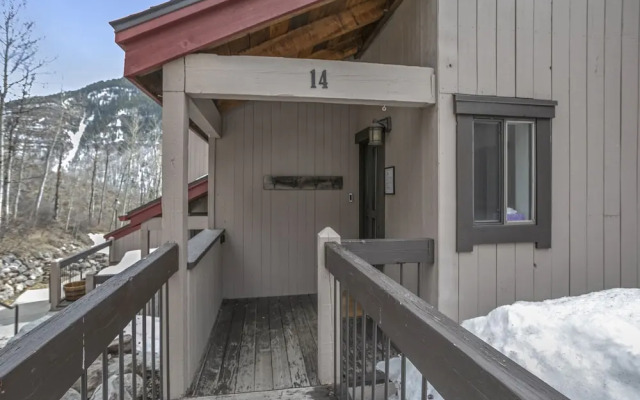 3094 Booth Falls Road 4 Bedroom Condo