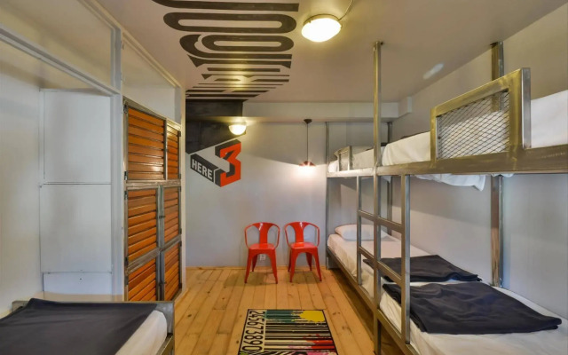 Onas Hostel & Suites