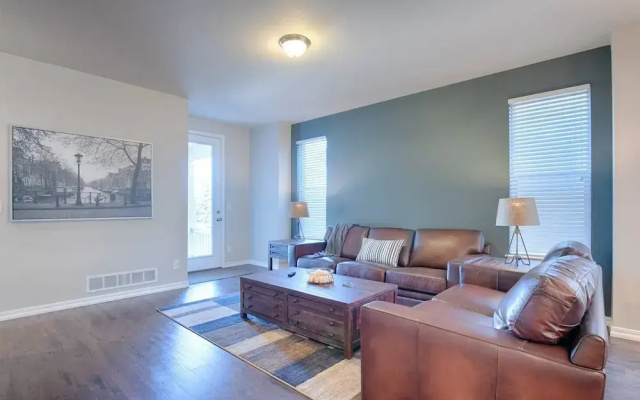 2BR Mtn Viewsusaf Academynewly Buildcentral AC