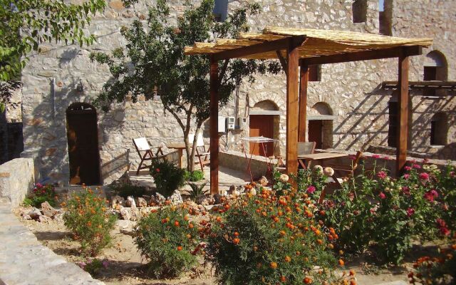 Avgonima All Seasons Hotel