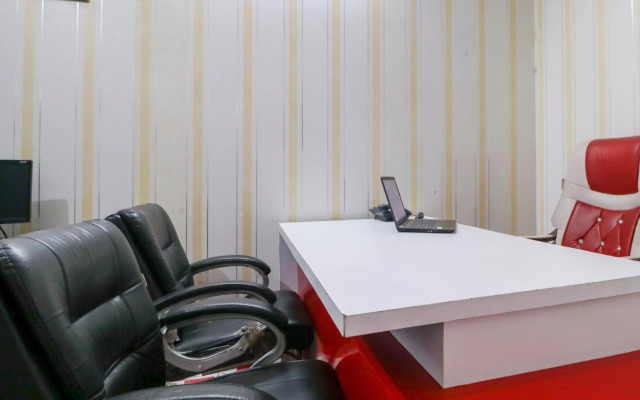 Super OYO 66509 Hotel Sky Garden