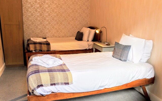 2 Bedroom Flat In City Centre
