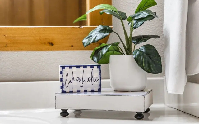 Whispering Creek - In the Heart of Ozarks, Near DT!