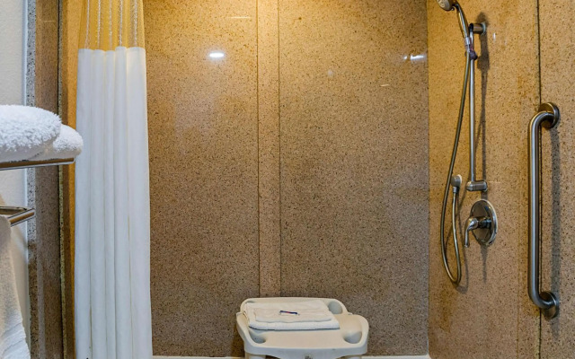 Motel 6 New Orleans, LA - Near Downtown