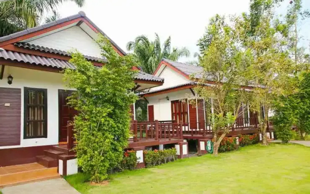 Sunflora Resort Chumphon