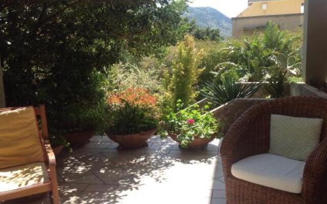 BB Mondello Holiday