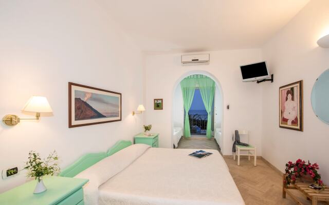 Hotel Ossidiana Stromboli Center