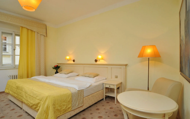 Hotel Metamorphis