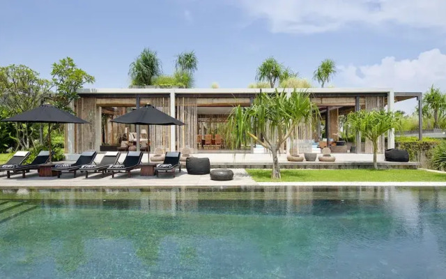Villa Tantangan