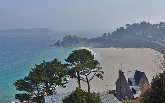 Modern Villa in Lannion With Private Garden