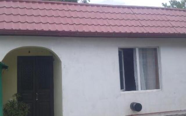 LeoHouse